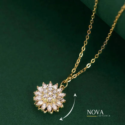 Collar Girasol Rotatorio | Baño en Oro + Caja Regalo Gratis✨